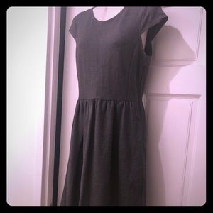 Adorable Madewell gray babydoll dress!